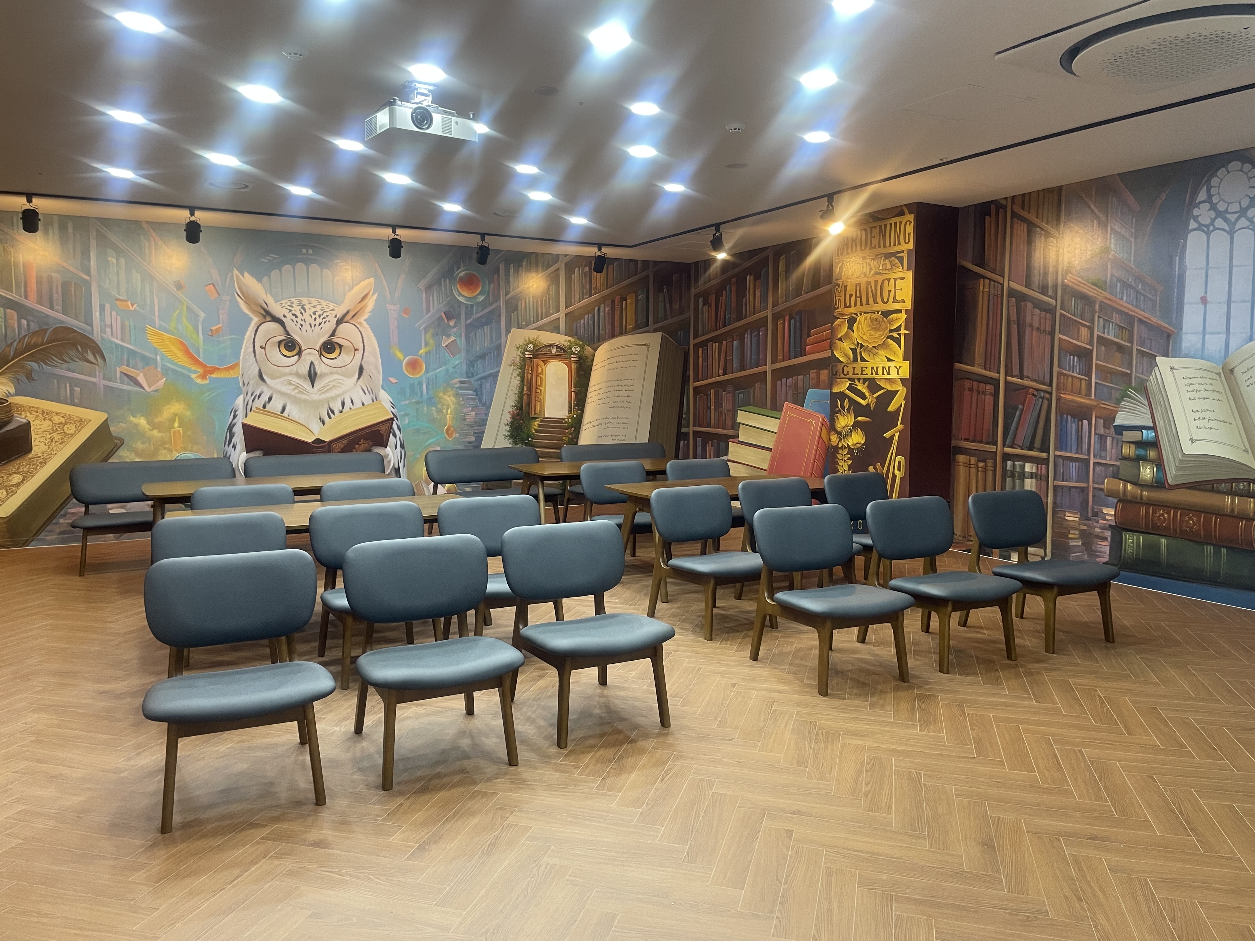 CEDAR HILL Global Prep 도서관